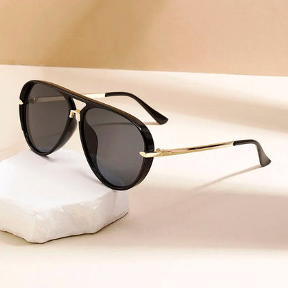 Oversized Aviator Frame Sunglasses with Tinted Lenses