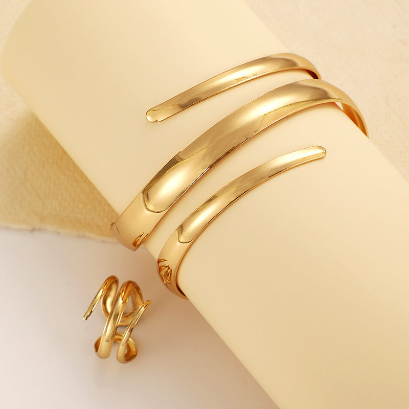 Women’s Open Curve Bracelet and Ring Set